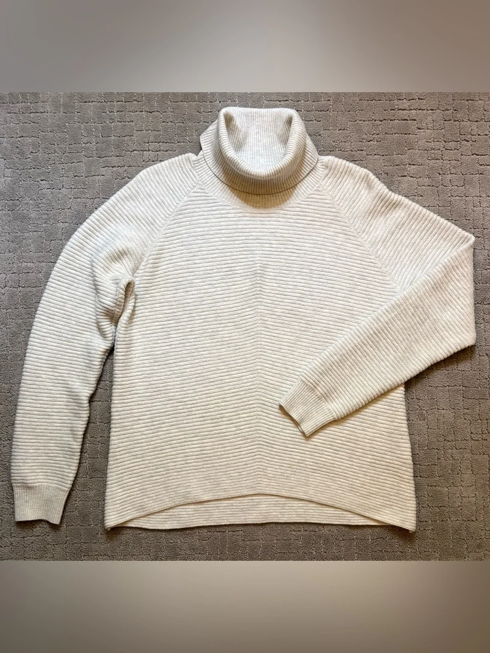 Kuhl Solace Merino Wool Women’s Cream Ribbed Cowl Turtleneck Sweater